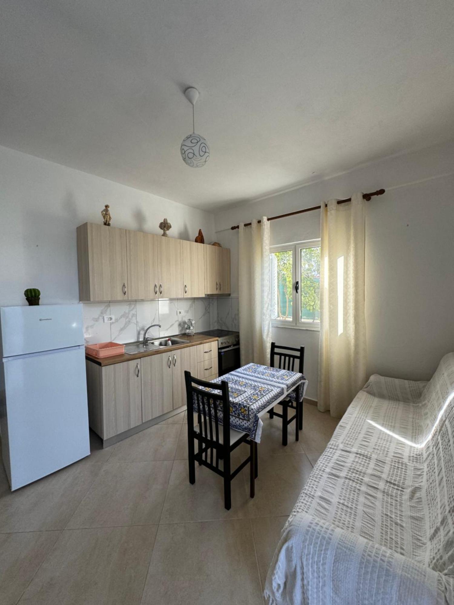 Holiday Apartments Durrës Exteriör bild